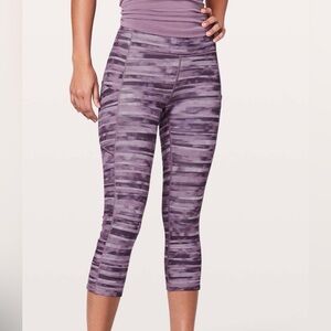 NWT Lululemon speed up crop 21’, size 4